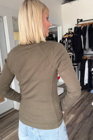 Abby Ribbed Mock Neck Top - Just Dani Boutique + Color Studio