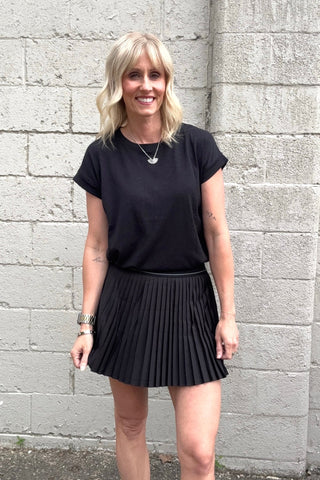 Sierra Black Pleated Athletic Skirt - Just Dani Boutique + Color Studio