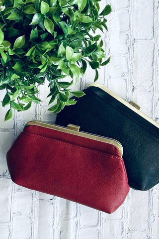 Vivie Frame Lock Crossbody/Wristlet - Just Dani Boutique + Color Studio